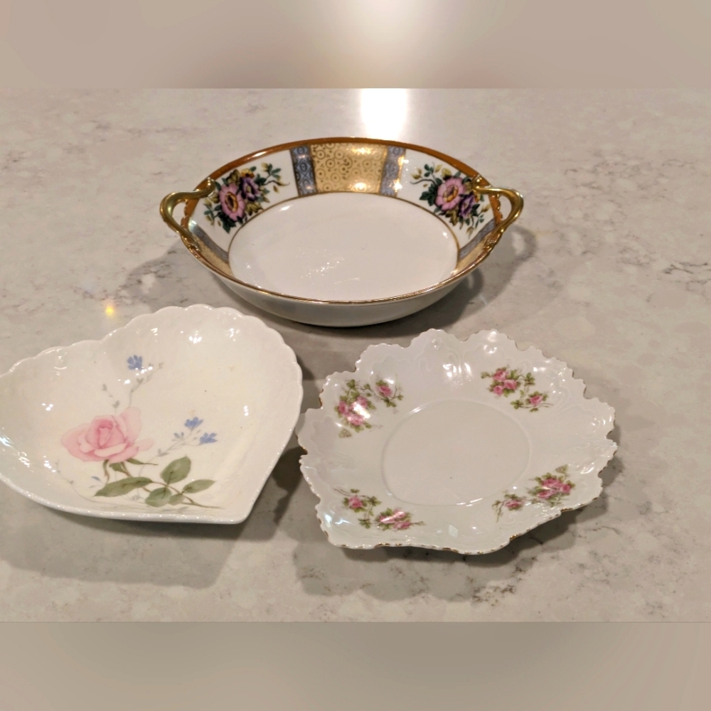 Set of 3 Serving Bowl ana Trinket Dishes
